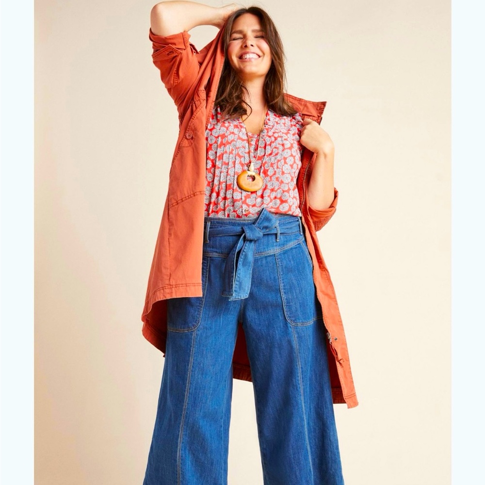 Pilcro & the Letterpress wide leg denim crops. 26